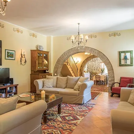 Villa Poggio Le Martore 14, Emma Villas *